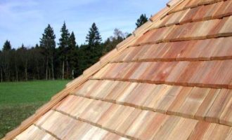 дървен покрив