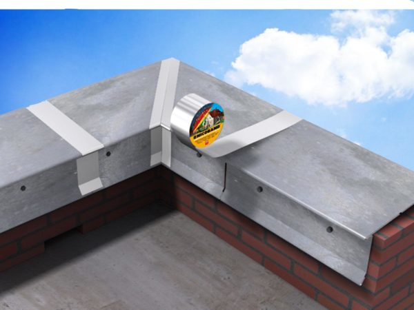 Лентовият уплътнител запечатва най-ефективно шевовете и ставите на покрива.
