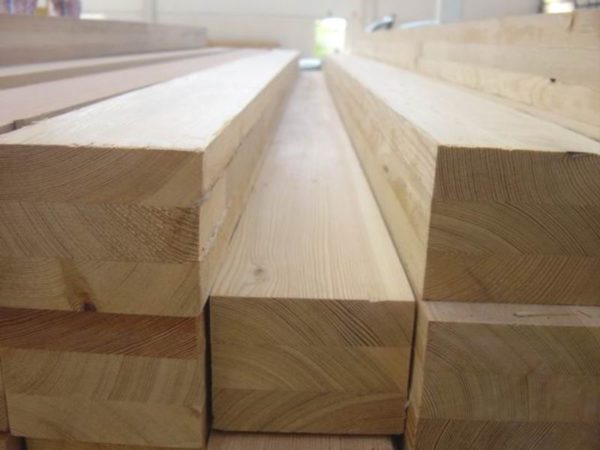 Слепен ламиниран дървен материал