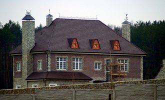 четирискатен покрив