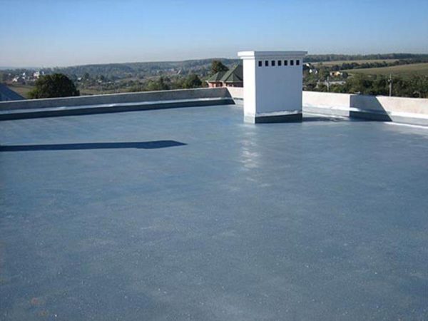 Парапет - задължителен елемент на всеки покрив над 10 метра