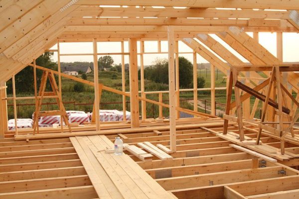 Изграждането на мансарден покрив ще струва по-малко от изграждането на втори етаж