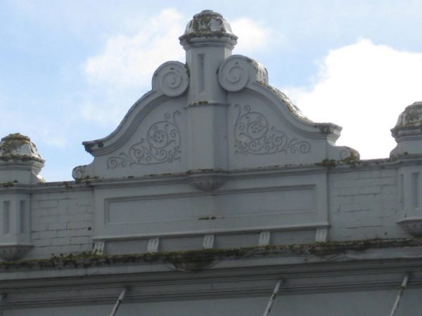 Преди това парапетът беше елемент от архитектурната украса на сградите.