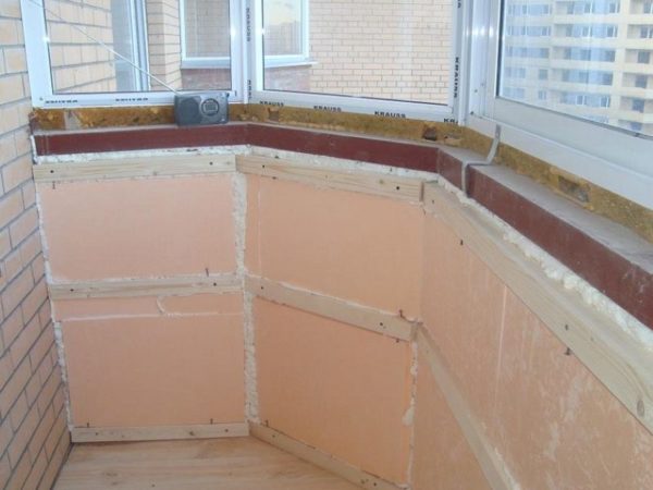 Изолация на балкона с EPS.