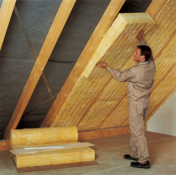 Изолацията на покрива ще направи къщата по-удобна и ще спести отопление